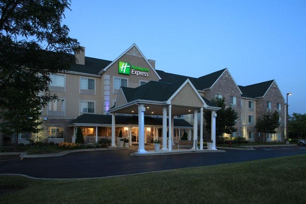 Holiday Inn Express & Suites Chicago-Deerfield Lincolnshire, An Ihg Hotel Riverwoods Exterior foto