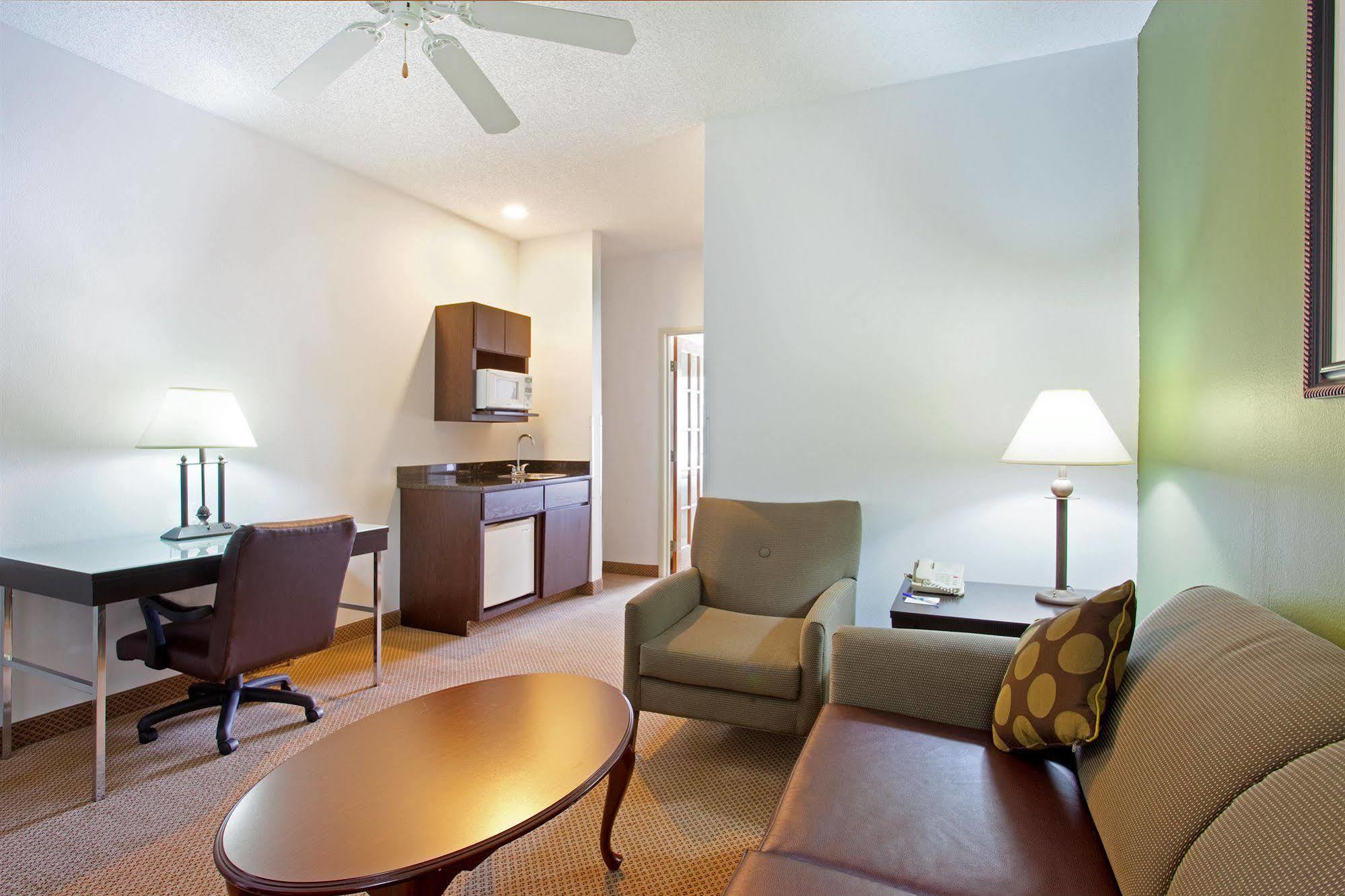 Holiday Inn Express & Suites Chicago-Deerfield Lincolnshire, An Ihg Hotel Riverwoods Zimmer foto